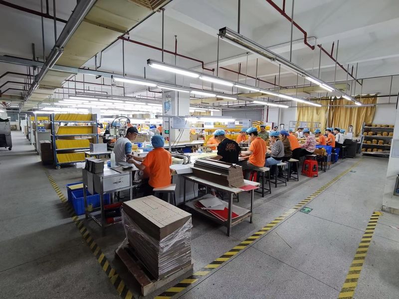 Dongguan Yongjian Paper Products Co., Ltd ligne de production du fabricant