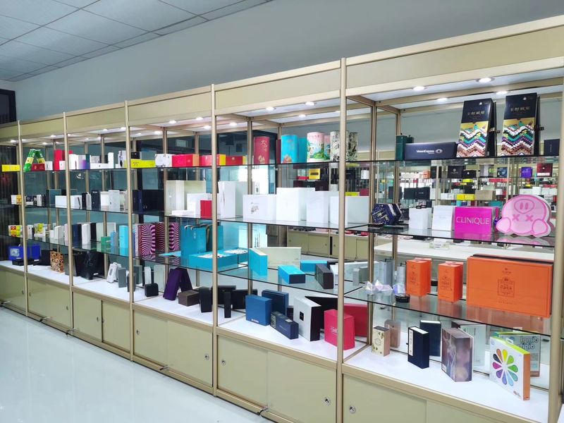 Dongguan Yongjian Paper Products Co., Ltd ligne de production du fabricant